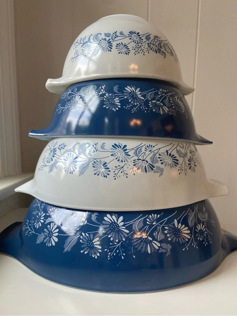 Vintage Pyrex Colonial Mist Cinderella nesting mixing bowl set Blue Daisy 1983.